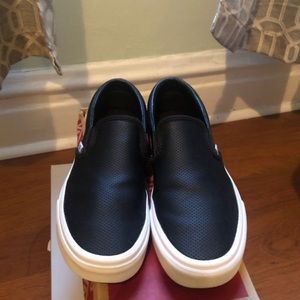 Classic Slip-On (Perf Leather) Black Size 5.5